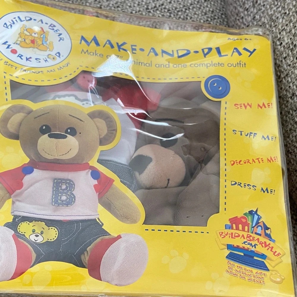 New Build-A-Bear Make-and-Play Kit - Brown and Red Bear